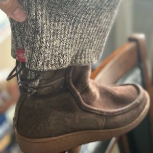 NorthFace Women’s NWB Zipper Sweater boots